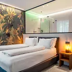Wega Hotel 3*